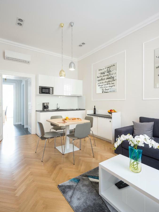 White Rose Apartment Zagreb Bagian luar foto