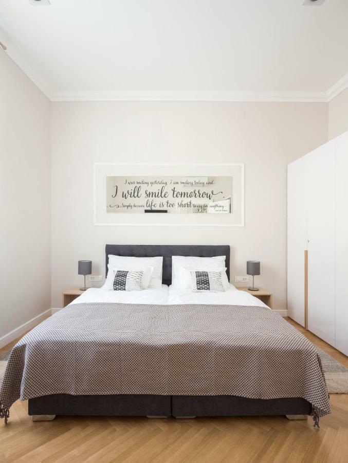 White Rose Apartment Zagreb Bagian luar foto