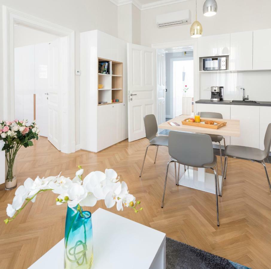 White Rose Apartment Zagreb Bagian luar foto